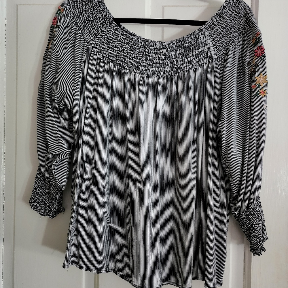 Grey Embroidered 3/4 Sleve Top